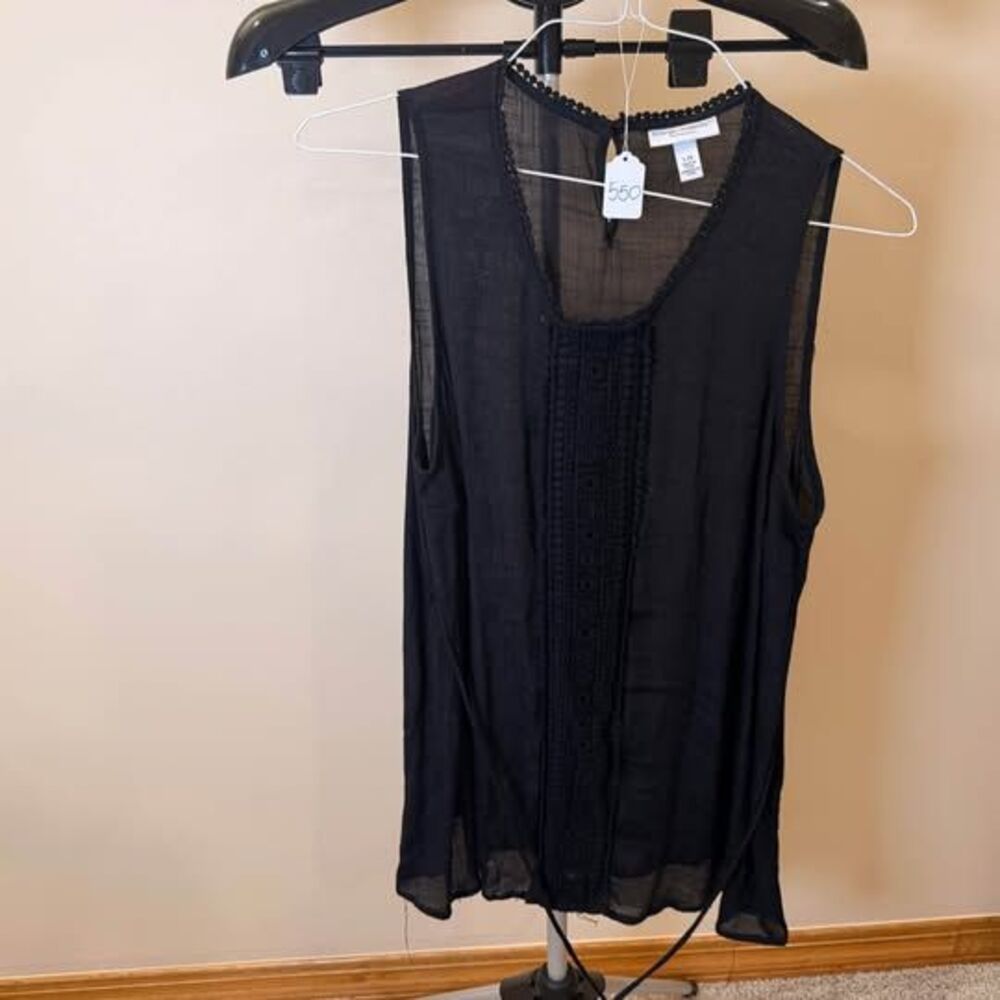 Liz Lange Maternity Black Sleeveless Top Size Large
